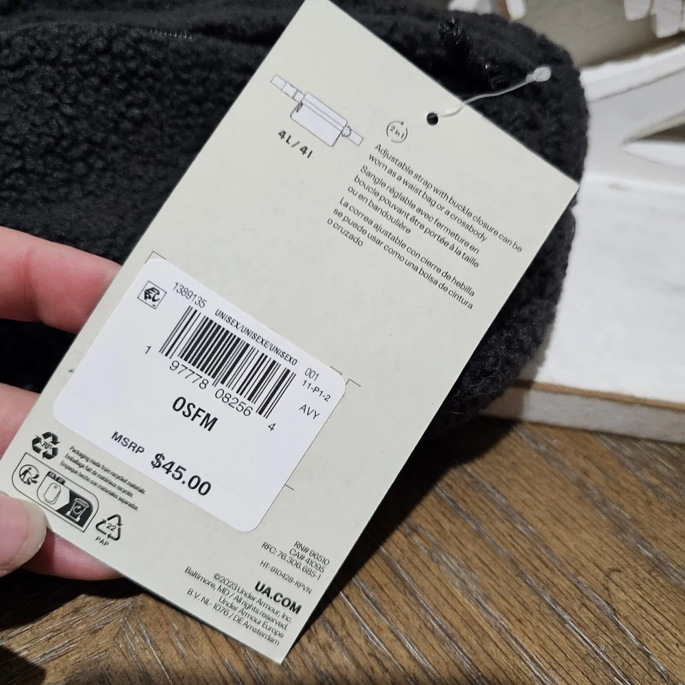 NEW Under Armour Sherpa Black Adjustabme Waist Bag/Crossbody OSFM - Picture 13 of 14